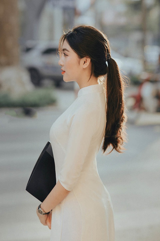 “Hot girl quân phục” nổi bật trong mùa thi vừa qua - 8 “Hot girl quân phục” nổi bật trong mùa thi vừa qua - 8