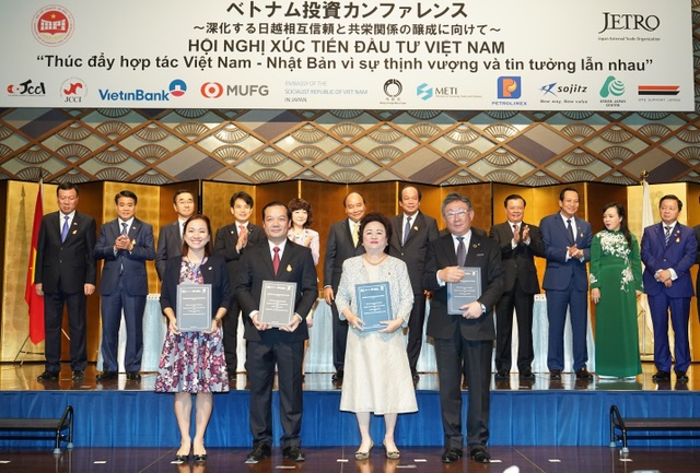 BRG - VNPT - Sumitomo -SeABank trao thỏa thuận hợp tác trong lĩnh vực Fintech, phát triển thành phố thông minh - 1 BRG - VNPT - Sumitomo -SeABank trao thỏa thuận hợp tác trong lĩnh vực Fintech, phát triển thành phố thông minh - 1