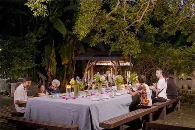 Hội bạn thân lớn tuổi tự thuê biệt thự để sống cùng nhau đến cuối đời! - 5 Hội bạn thân lớn tuổi tự thuê biệt thự để sống cùng nhau đến cuối đời! - 5