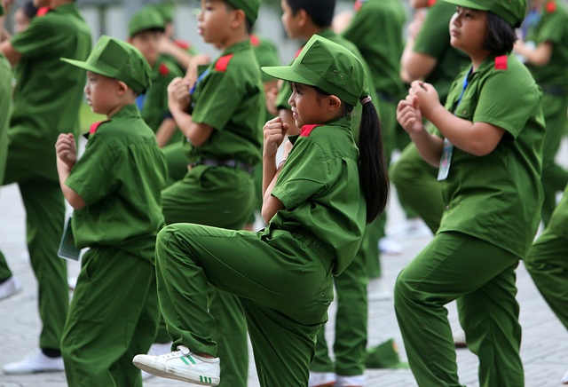 Công an Hà Nội dạy trẻ em ứng phó tình huống bắt cóc, xâm hại - 14 Công an Hà Nội dạy trẻ em ứng phó tình huống bắt cóc, xâm hại - 14