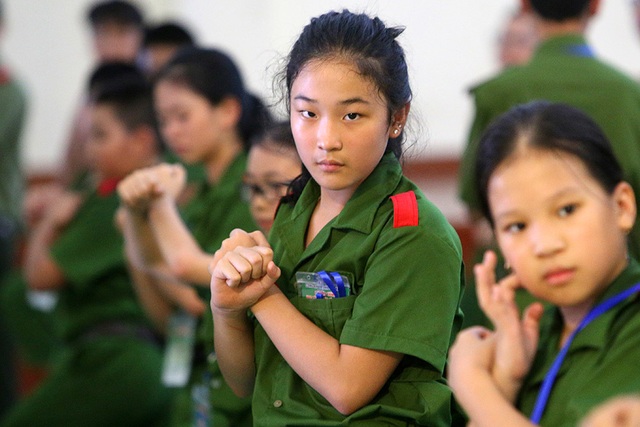 Công an Hà Nội dạy trẻ em ứng phó tình huống bắt cóc, xâm hại - 7 Công an Hà Nội dạy trẻ em ứng phó tình huống bắt cóc, xâm hại - 7