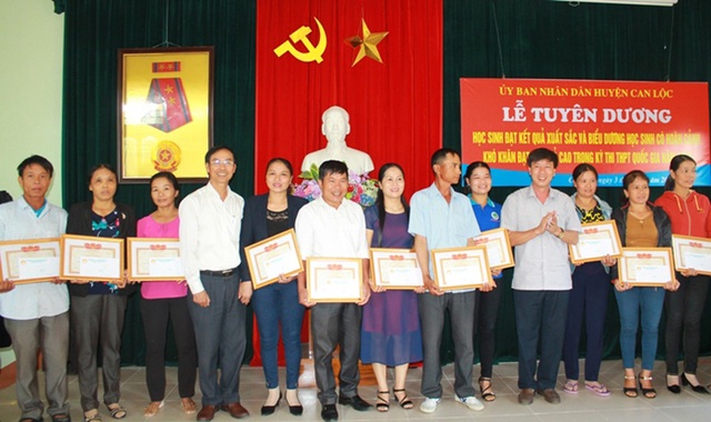 Hội Khuyến học Can Lộc đã huy động được 22 tỷ đồng trong công tác khuyến tài - 4