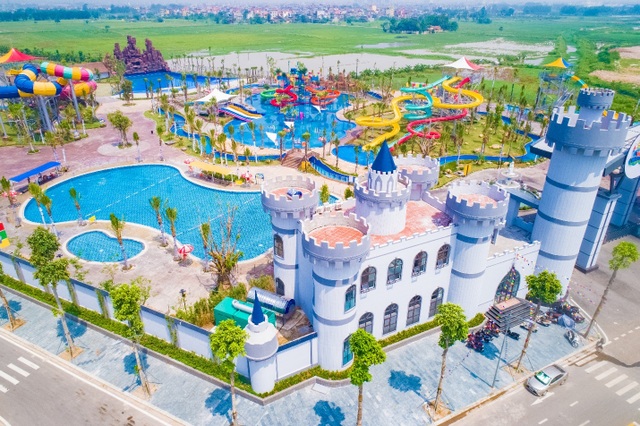 Công viên nước Thanh Hà gây sốt trên mạng xã hội - 2 Công viên nước Thanh Hà gây sốt trên mạng xã hội - 2