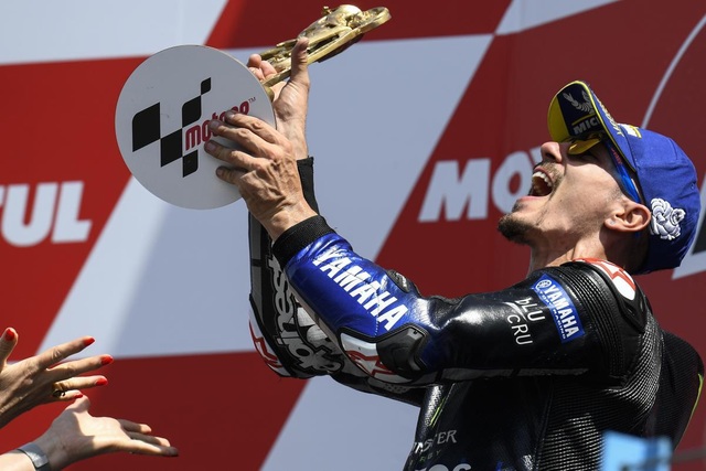 Chặng 8 MotoGP 2019: Vinales đánh bại Marquez để có chiến thắng chặng đầu tiên - 1