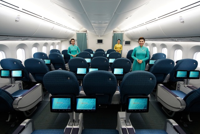 Vì sao khách mua vé máy bay phổ thông lại được “hưởng lợi” như thương gia? - 1 Vì sao khách mua vé máy bay phổ thông lại được “hưởng lợi” như thương gia? - 1