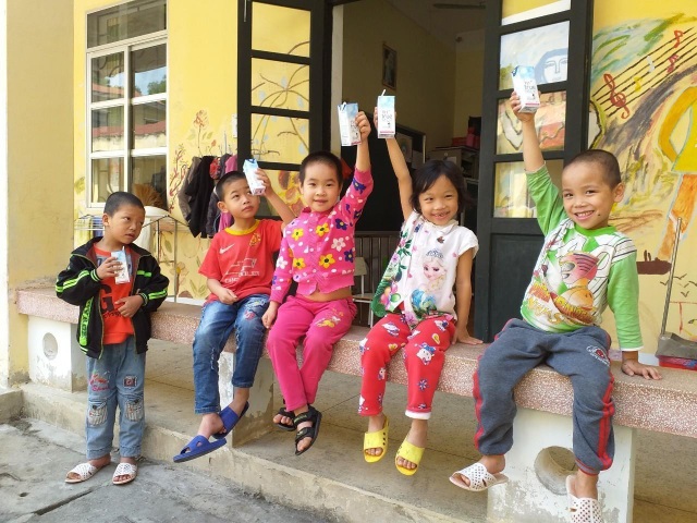 Mang sữa học đường đến với trẻ khuyết tật tại Cao Bằng - 1 Mang sữa học đường đến với trẻ khuyết tật tại Cao Bằng - 1