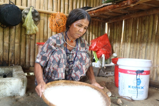 Homestay của cô gái trẻ Cơ tu Homestay của cô gái trẻ Cơ tu