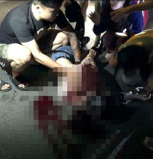 Hà Nội: Đâm gục người yêu cũ rồi đăng ảnh hung khí lên facebook - 1 Hà Nội: Đâm gục người yêu cũ rồi đăng ảnh hung khí lên facebook - 1