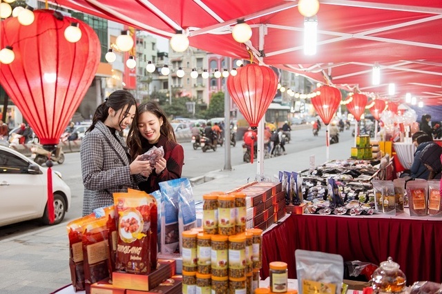 Hơn 800 thương hiệu khuyến mại đặc biệt trong mùa lễ hội Red Sale Carnival 2019 - 3