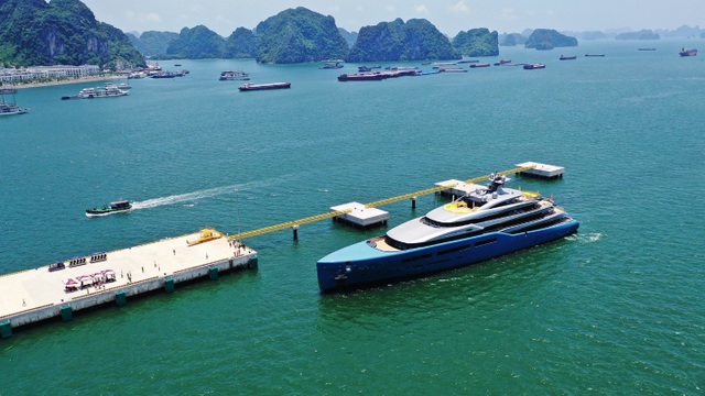 Du lịch mua sắm: “Mảnh đất” màu mỡ của Hạ Long - 1 Du lịch mua sắm: “Mảnh đất” màu mỡ của Hạ Long - 1