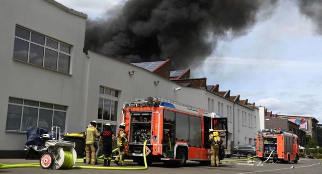 Bộ Ngoại giao thông tin về vụ cháy chợ Đồng Xuân của người Việt tại Đức - 1