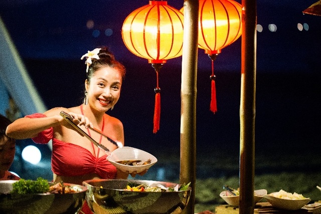 Ốc Thanh Vân check-in hồ bơi vô cực dài nhất Đà Nẵng - 8 Ốc Thanh Vân check-in hồ bơi vô cực dài nhất Đà Nẵng - 8