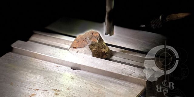 Rao bán khẩu súng được làm từ thiên thạch hàng tỷ năm tuổi giá 35 tỷ đồng - 4 Rao bán khẩu súng được làm từ thiên thạch hàng tỷ năm tuổi giá 35 tỷ đồng - 4