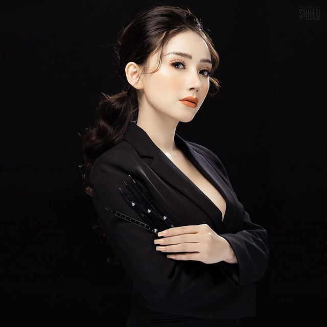 Đây chính là cô gái gợi cảm nhất nhì dàn WAGs Việt - 20 Đây chính là cô gái gợi cảm nhất nhì dàn WAGs Việt - 20