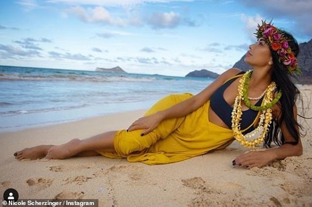Nicole Scherzinger bốc lửa trên biển Hawaii - 6 Nicole Scherzinger bốc lửa trên biển Hawaii - 6