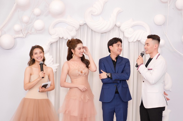 “Vũ Sở khanh” “Về nhà đi con” “hoa mắt” trước dàn Hoa hậu, Á hậu Việt Nam - 14 “Vũ Sở khanh” “Về nhà đi con” “hoa mắt” trước dàn Hoa hậu, Á hậu Việt Nam - 14
