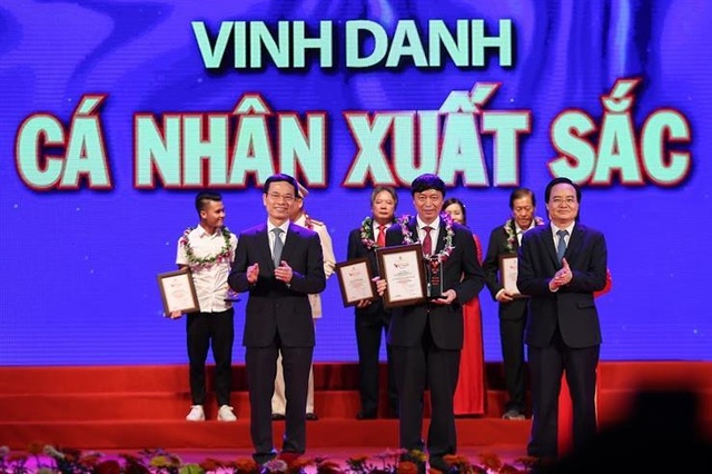 3 nhà giáo được tôn vinh - 1 3 nhà giáo được tôn vinh - 1