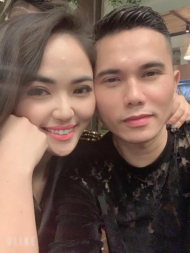 Tú Dưa bị vợ 3 “tố”: “Khéo ở đâu ấy chứ không biết nịnh vợ” - 11 Tú Dưa bị vợ 3 “tố”: “Khéo ở đâu ấy chứ không biết nịnh vợ” - 11