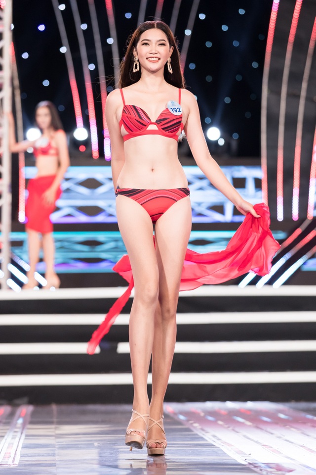 “Mướt mắt” trước màn trình diễn bikini của 20 người đẹp Miss World Việt Nam 2019 - 5 “Mướt mắt” trước màn trình diễn bikini của 20 người đẹp Miss World Việt Nam 2019 - 5