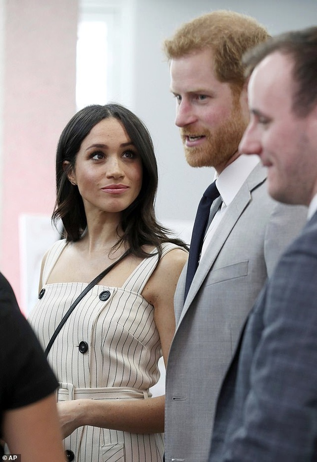 Meghan Markle hạnh phúc bên chồng con - 5 Meghan Markle hạnh phúc bên chồng con - 5