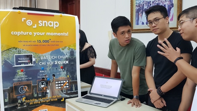 Sinh viên kêu gọi doanh nghiệp đầu tư dự án khởi nghiệp - 2 Sinh viên kêu gọi doanh nghiệp đầu tư dự án khởi nghiệp - 2