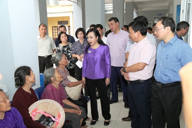 Đoàn công tác Bộ Y tế làm việc tại Hà Nam - 2 Đoàn công tác Bộ Y tế làm việc tại Hà Nam - 2