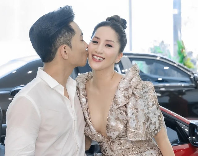 Khánh Thi khoe đã tìm lại được 4 vali hành lý thất lạc - 4 Khánh Thi khoe đã tìm lại được 4 vali hành lý thất lạc - 4
