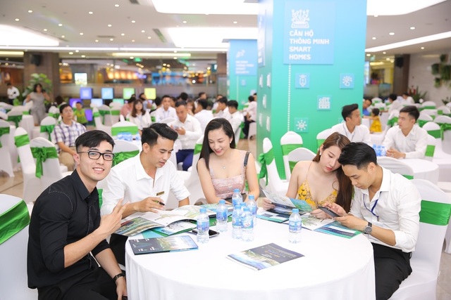 Bảo Thanh trong “Về nhà đi con” thích mê đại đô thị thông minh - 3 Bảo Thanh trong “Về nhà đi con” thích mê đại đô thị thông minh - 3