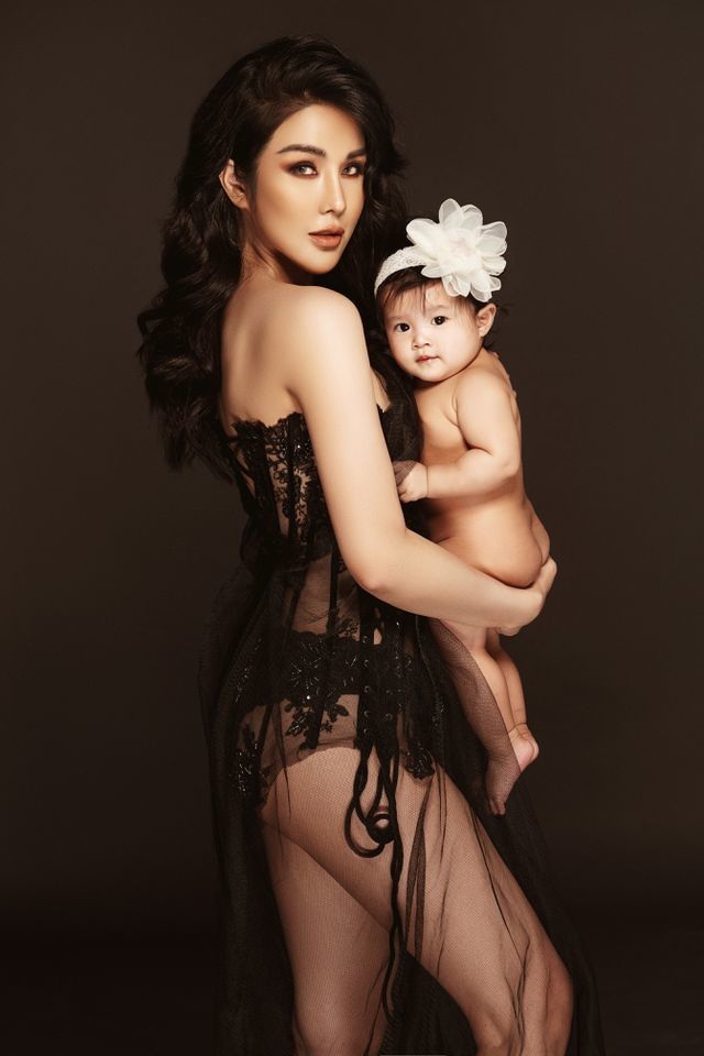 Hai mỹ nhân Việt lấy chồng thiếu gia, mang bầu vẫn giữ phong thái của siêu mẫu - 4 Hai mỹ nhân Việt lấy chồng thiếu gia, mang bầu vẫn giữ phong thái của siêu mẫu - 4