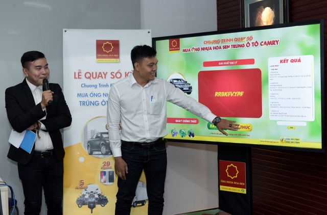 Tập đoàn Hoa Sen trao nhiều giải thưởng giá trị cho các nhà phân phối và đại lý - 3 Tập đoàn Hoa Sen trao nhiều giải thưởng giá trị cho các nhà phân phối và đại lý - 3