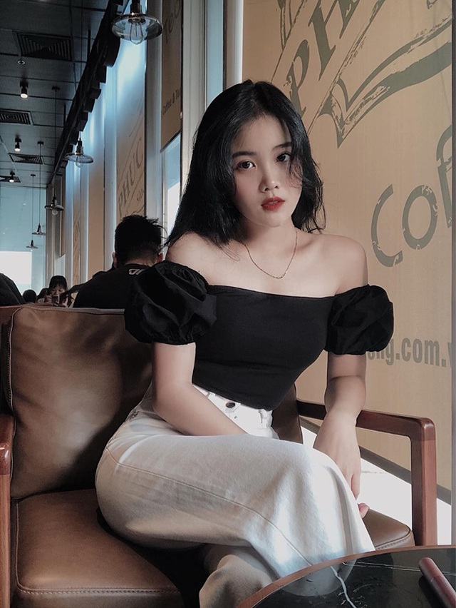 4 cô gái nóng bỏng được bạn trai cầu thủ công khai hẹn hò đầy bất ngờ - 8 4 cô gái nóng bỏng được bạn trai cầu thủ công khai hẹn hò đầy bất ngờ - 8
