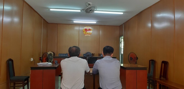 Cho thông quan nhiều lô phế liệu, 2 cán bộ Hải quan TPHCM lãnh án - 1 Cho thông quan nhiều lô phế liệu, 2 cán bộ Hải quan TPHCM lãnh án - 1