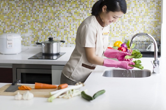 Tiền lương và BHXH của người giúp việc gia đình tính ra sao? - 1 Tiền lương và BHXH của người giúp việc gia đình tính ra sao? - 1