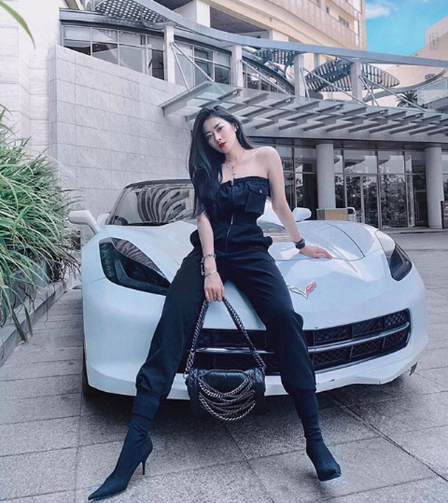 Vóc dáng bốc lửa của chân dài Quảng Bình mới nổi trên Instagram - 17