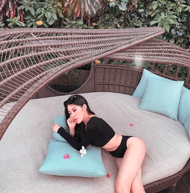 Vóc dáng bốc lửa của chân dài Quảng Bình mới nổi trên Instagram - 12
