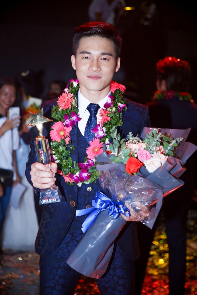 Phương Ý đăng quang ngôi vị Quán quân Thần tượng Bolero 2019 - 14 Phương Ý đăng quang ngôi vị Quán quân Thần tượng Bolero 2019 - 14