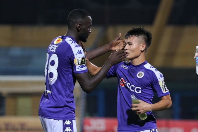 Hoà đội cuối bảng, CLB Hà Nội mất ngôi đầu V-League - 4 Hoà đội cuối bảng, CLB Hà Nội mất ngôi đầu V-League - 4