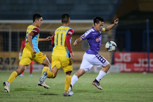 Hoà đội cuối bảng, CLB Hà Nội mất ngôi đầu V-League - 2 Hoà đội cuối bảng, CLB Hà Nội mất ngôi đầu V-League - 2