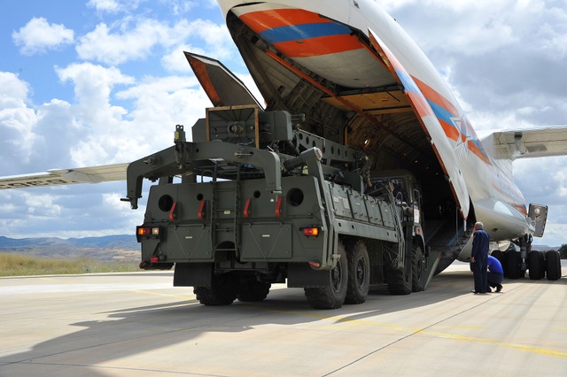 Sự bất lực của Mỹ khi Thổ Nhĩ Kỳ kiên quyết mua “Rồng lửa” S-400 Nga