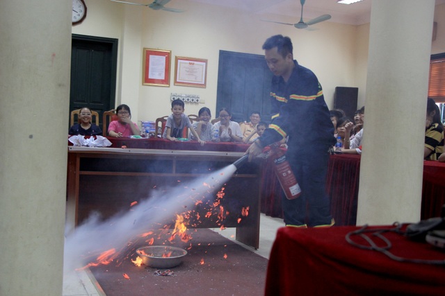 Hà Nội: Hơn 100 em nhỏ được tập huấn kỹ năng phòng cháy chữa cháy - 4