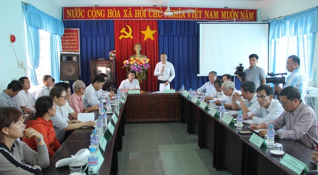 Vụ chợ tiền tỷ đìu hiu: Chủ tịch UBND tỉnh Phú Yên đối thoại với người dân! - 1 Vụ chợ tiền tỷ đìu hiu: Chủ tịch UBND tỉnh Phú Yên đối thoại với người dân! - 1
