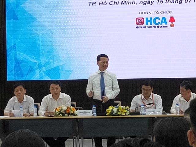 Bộ trưởng Bộ TTTT: “Sứ mệnh Việt Nam hùng cường đặt lên vai các doanh nghiệp CNTT” - 2 Bộ trưởng Bộ TTTT: “Sứ mệnh Việt Nam hùng cường đặt lên vai các doanh nghiệp CNTT” - 2