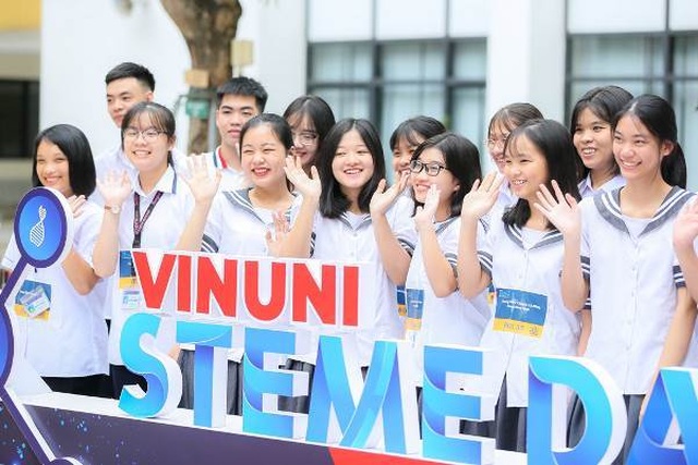 Hàng ngàn bạn trẻ yêu công nghệ háo hức với ngày hội STEME - 2 Hàng ngàn bạn trẻ yêu công nghệ háo hức với ngày hội STEME - 2