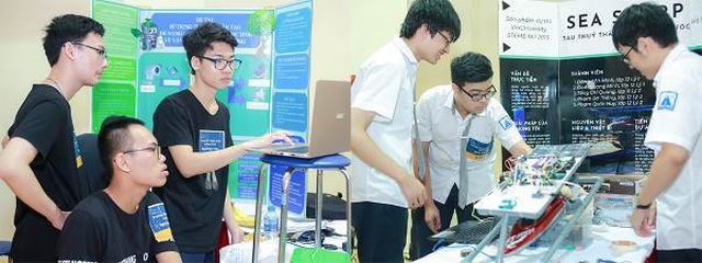 Hàng ngàn bạn trẻ yêu công nghệ háo hức với ngày hội STEME - 3 Hàng ngàn bạn trẻ yêu công nghệ háo hức với ngày hội STEME - 3