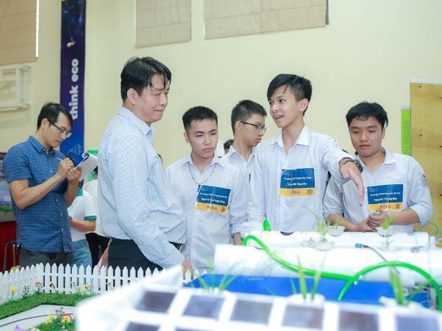Hàng ngàn bạn trẻ yêu công nghệ háo hức với ngày hội STEME - 5 Hàng ngàn bạn trẻ yêu công nghệ háo hức với ngày hội STEME - 5
