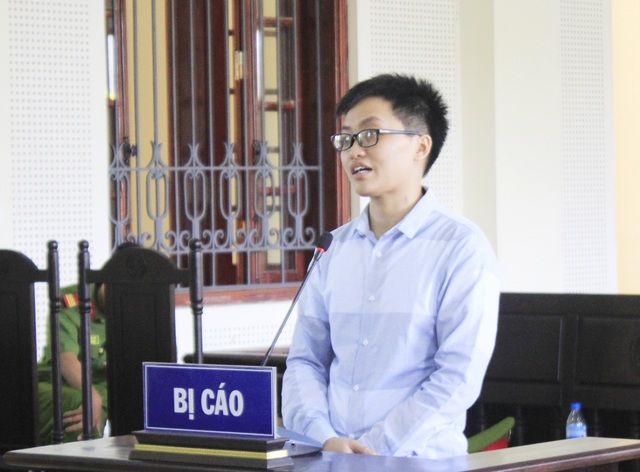 Án tù cho cô gái chuyển giới lừa đảo - 1 Án tù cho cô gái chuyển giới lừa đảo - 1