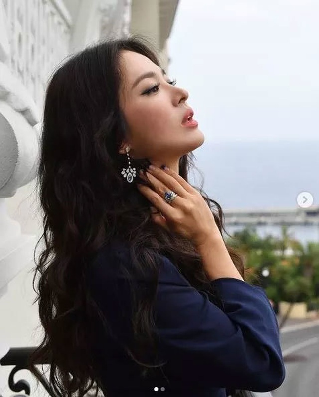 Cách đối diện “sóng gió” ly hôn đầy bản lĩnh của Song Hye Kyo - 1 Cách đối diện “sóng gió” ly hôn đầy bản lĩnh của Song Hye Kyo - 1