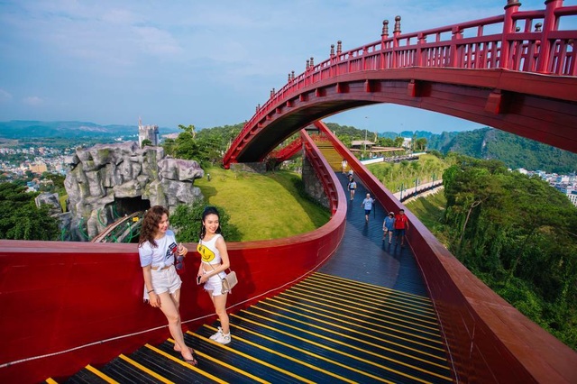 Top 5 khu du lịch và vui chơi giải trí tốt nhất Việt Nam gọi tên Sun World Halong Complex - 4 Top 5 khu du lịch và vui chơi giải trí tốt nhất Việt Nam gọi tên Sun World Halong Complex - 4