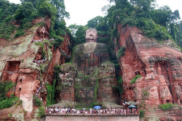 Tượng Phật dài 100m “tạc” trên ruộng bậc thang - 3 Tượng Phật dài 100m “tạc” trên ruộng bậc thang - 3