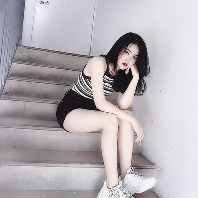 Bạn gái hotgirl của Đoàn Văn Hậu diện bikini khoe đường cong nóng bỏng - 5 Bạn gái hotgirl của Đoàn Văn Hậu diện bikini khoe đường cong nóng bỏng - 5
